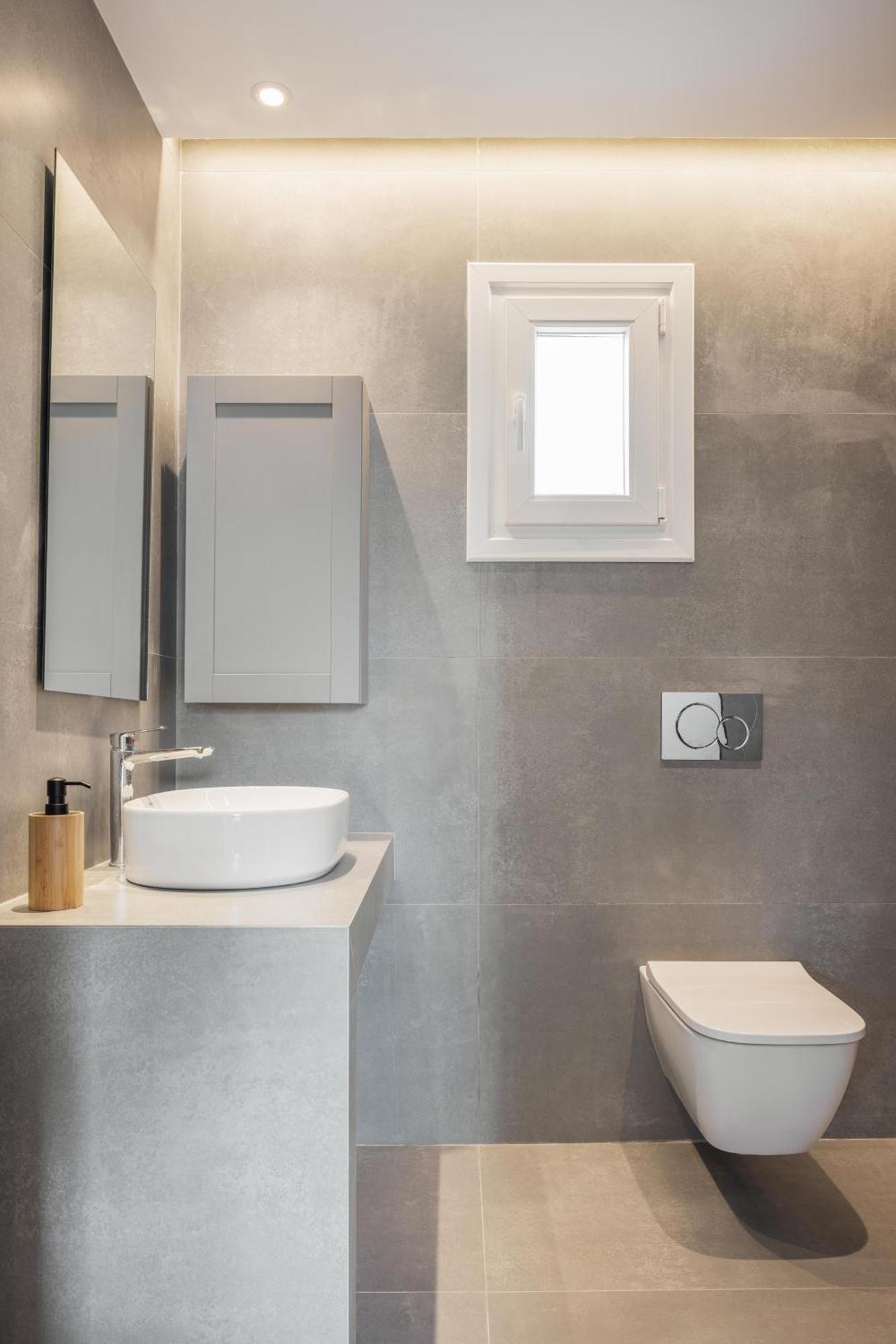 Minimalist Apartment Near The Airport And The City Center Kanáli Kültér fotó