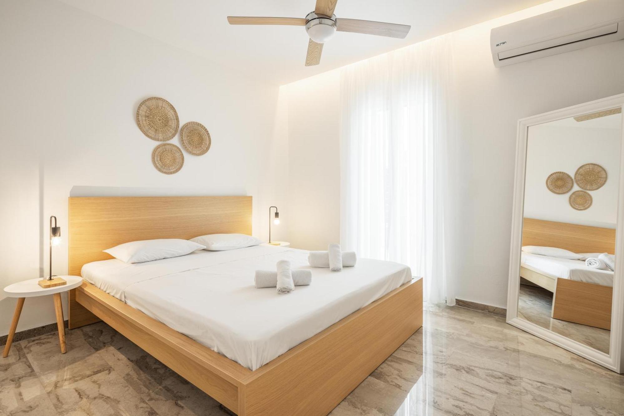 Minimalist Apartment Near The Airport And The City Center Kanáli Kültér fotó