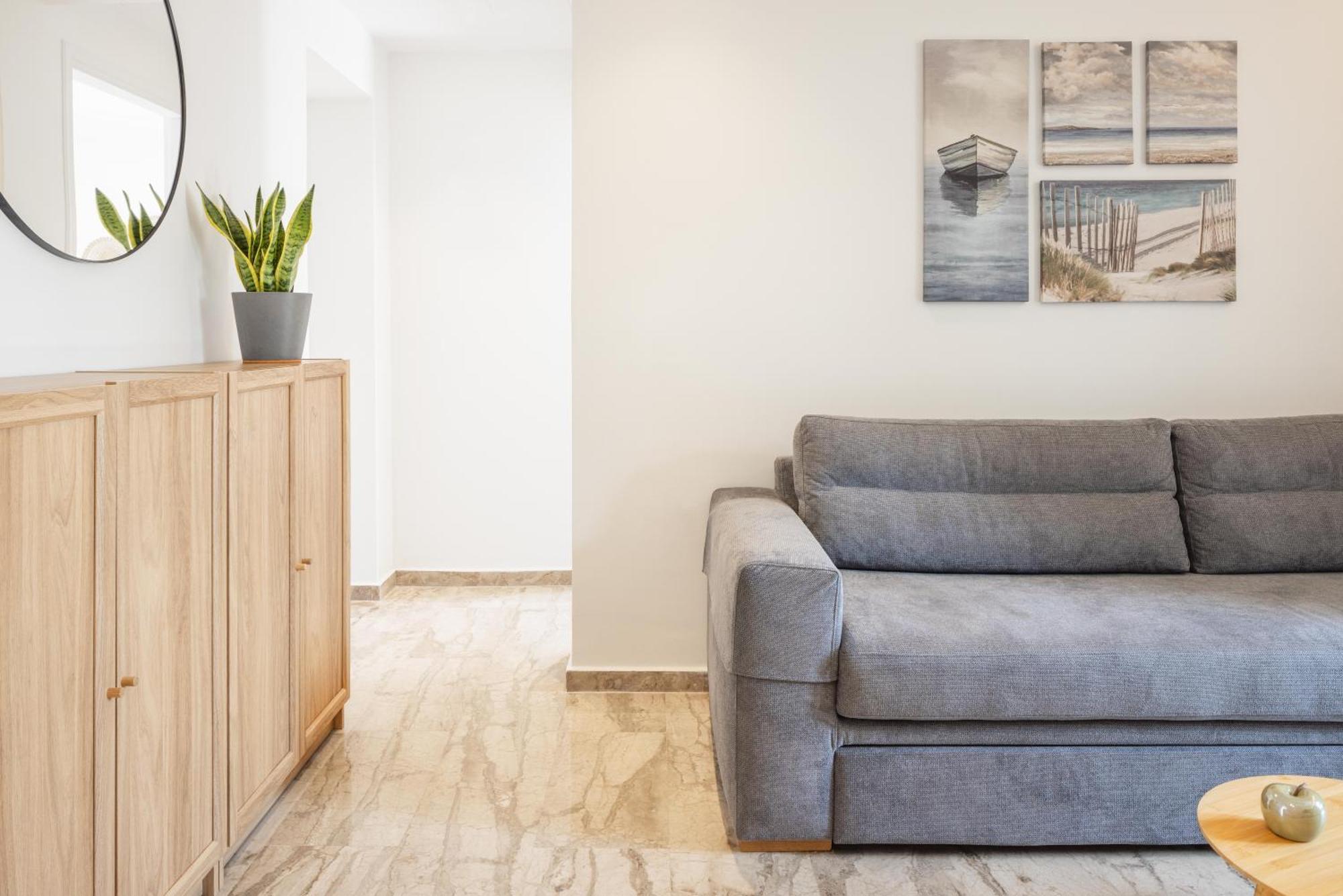 Minimalist Apartment Near The Airport And The City Center Kanáli Kültér fotó